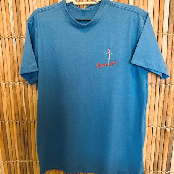Camiseta saudação Ogum